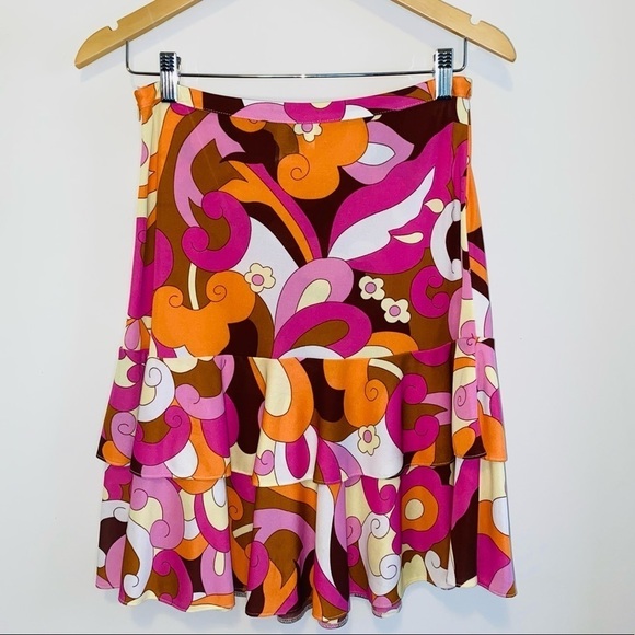 Dolce&Gabbana Psychedelic Layered Circa 70’s Pucci-esque
Retro Vintage Skirt - Picture 9 of 9